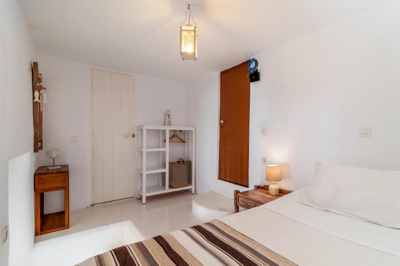 Atlantis Houses Chalki Town Екстер'єр фото