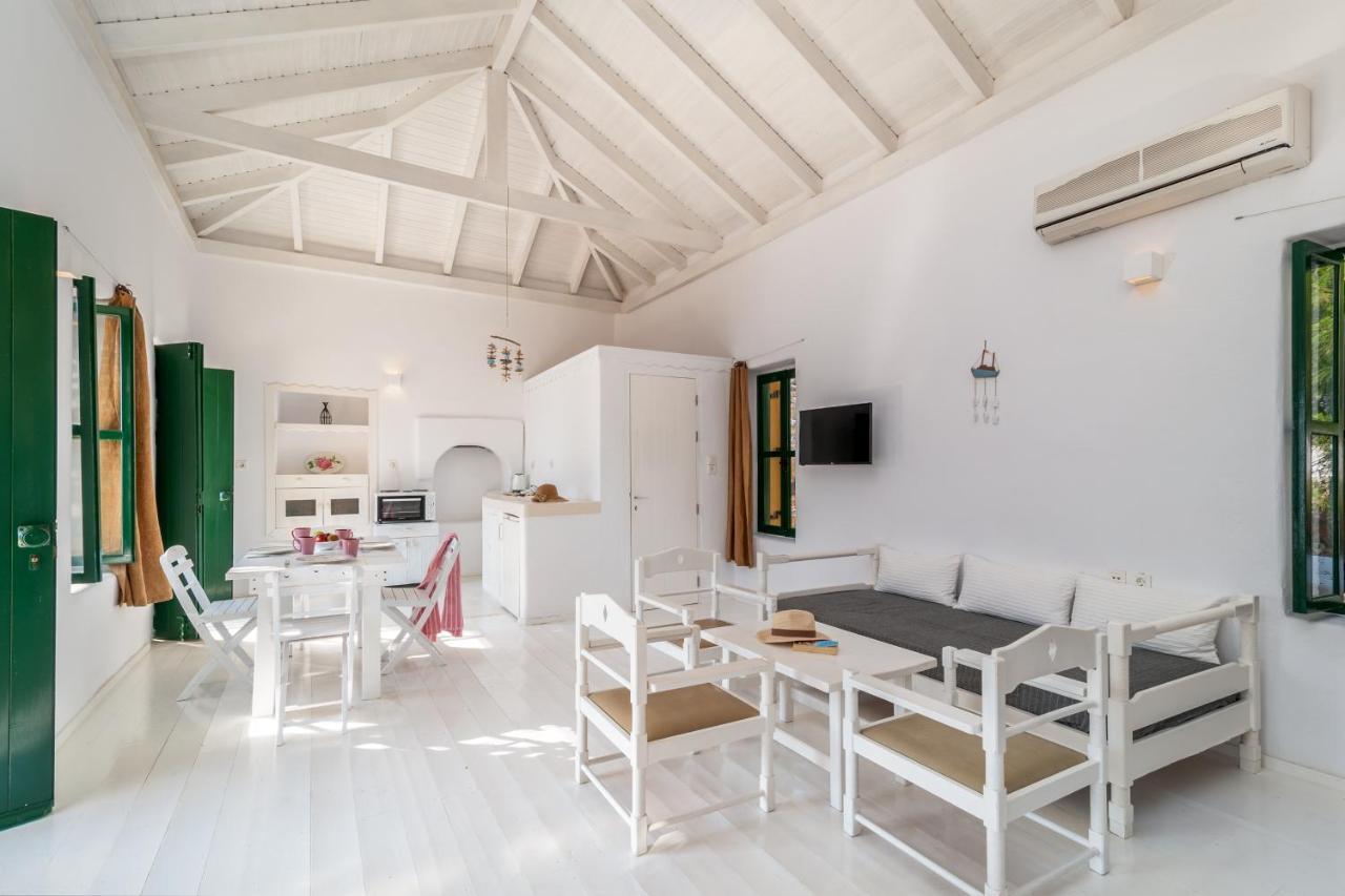 Atlantis Houses Chalki Town Екстер'єр фото